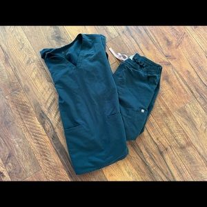 Figs set I think yola bottom. S/petite medium top